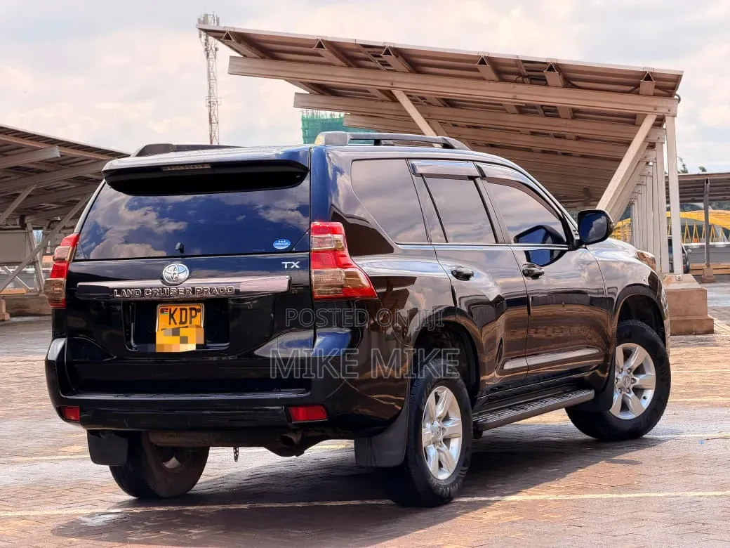 Toyota Land Cruiser Prado 2016 Black