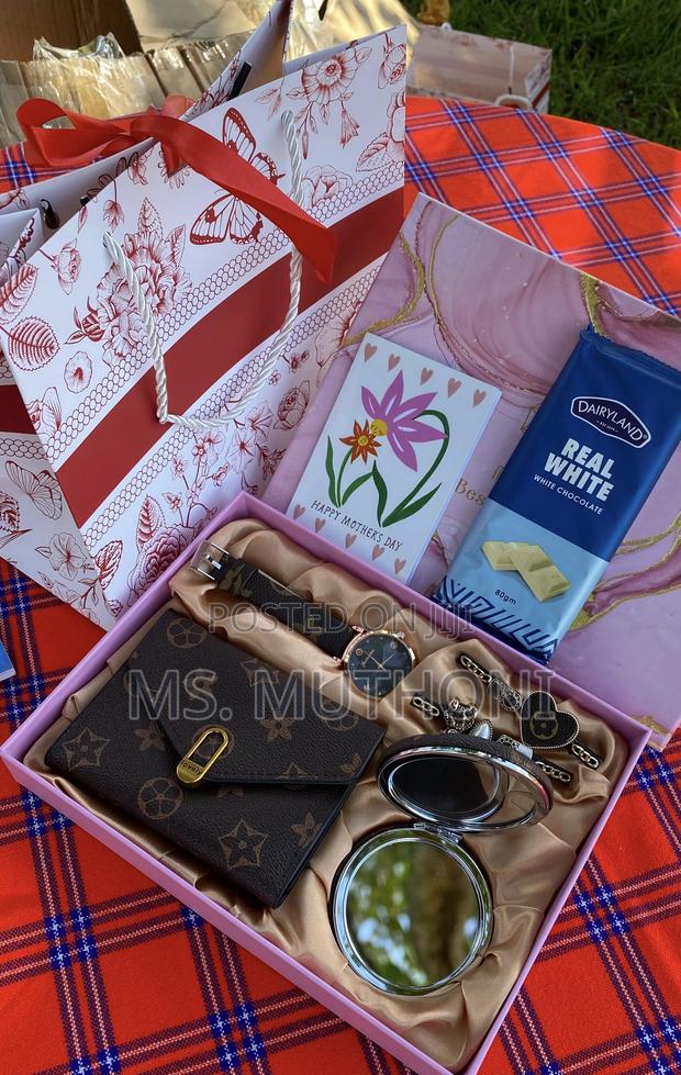 Chocolate Bar Accessories Mothers Day Gift Set - thumbnail 3