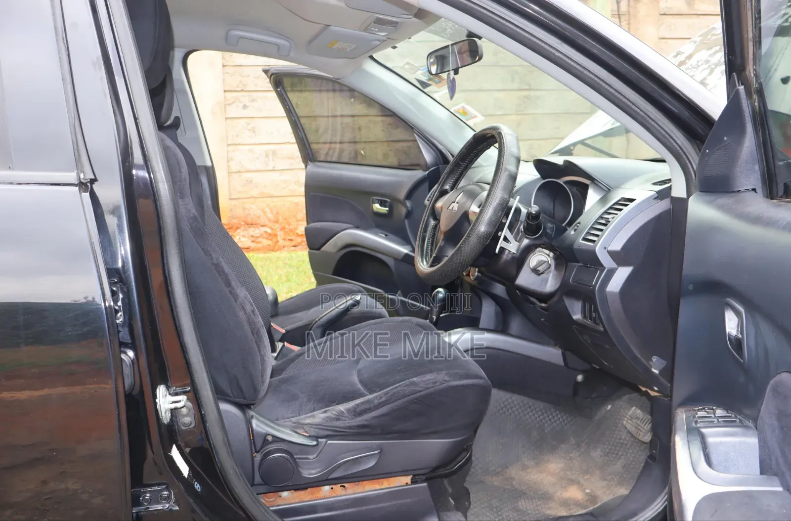 Mitsubishi Outlander ES 2010 Black