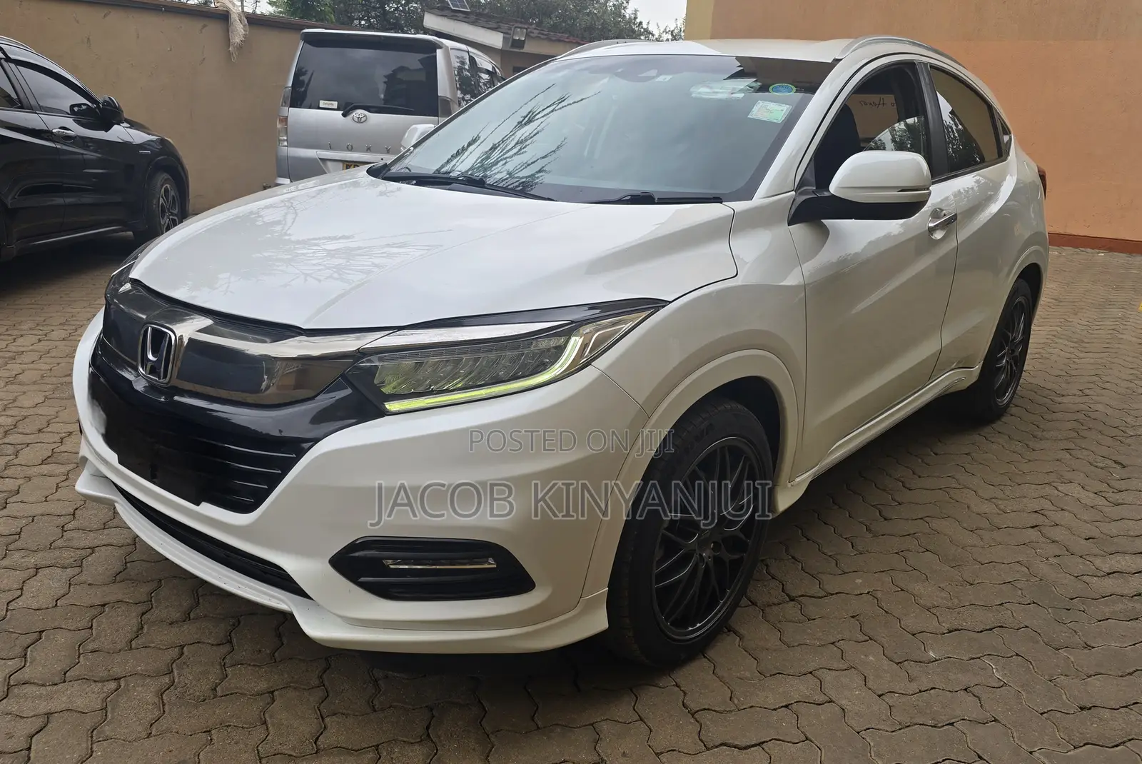 Honda Vezel 1.5 Hybrid 2WD 2018 Pearl