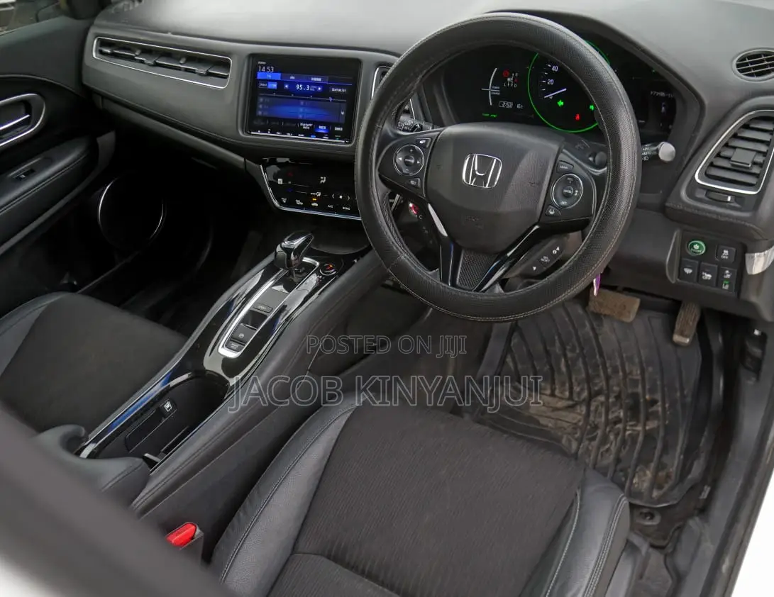 Honda Vezel 1.5 Hybrid 2WD 2018 Pearl