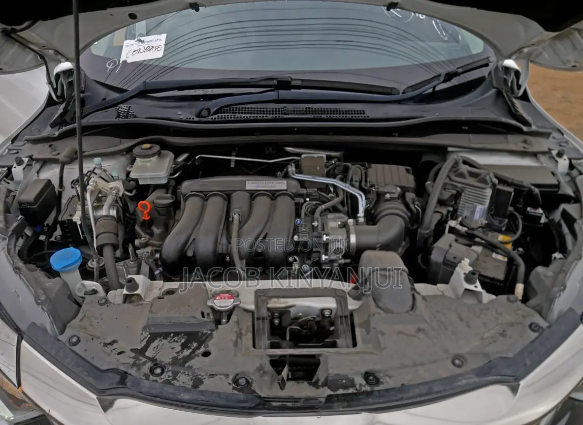 Honda Vezel 1.5 Hybrid 2WD 2018 Pearl