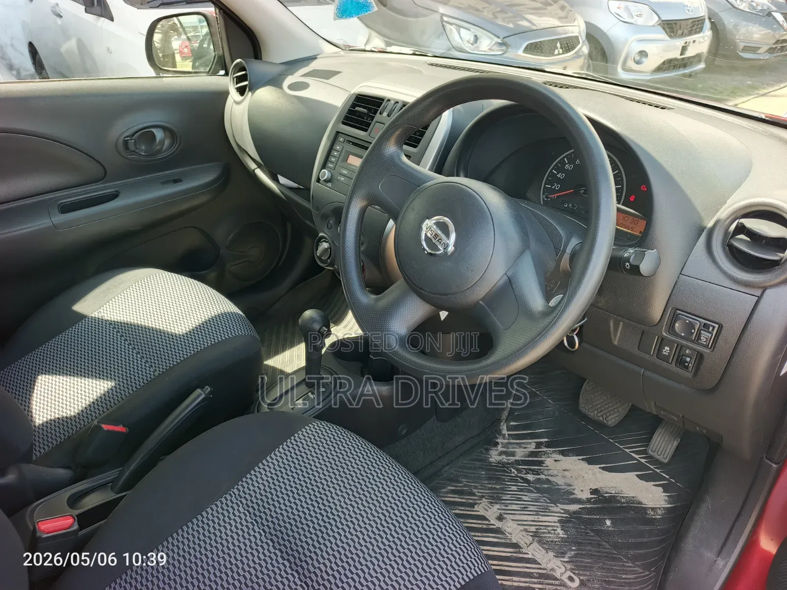 Nissan March 2017 Red