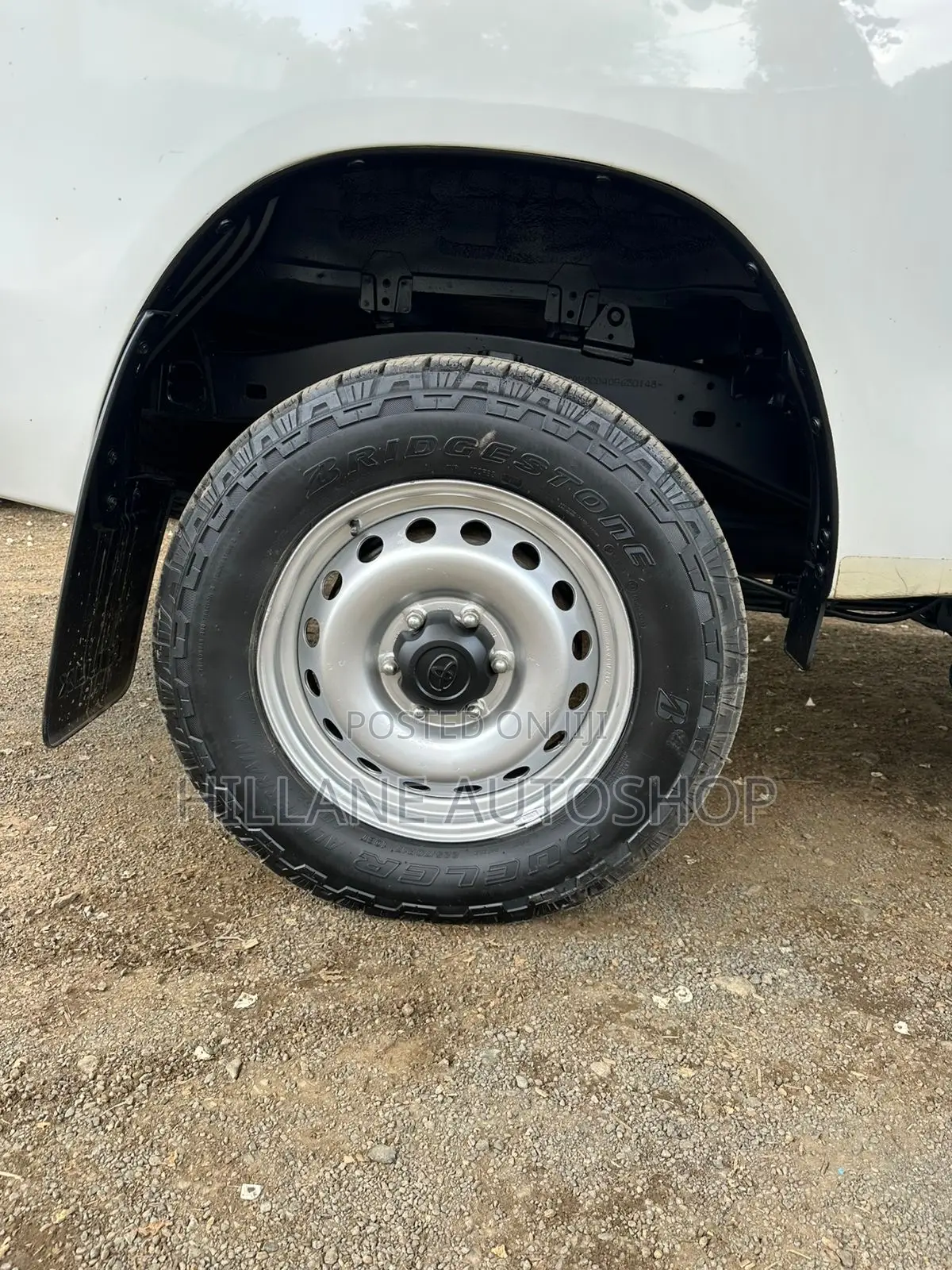 Toyota Hilux 2021 White