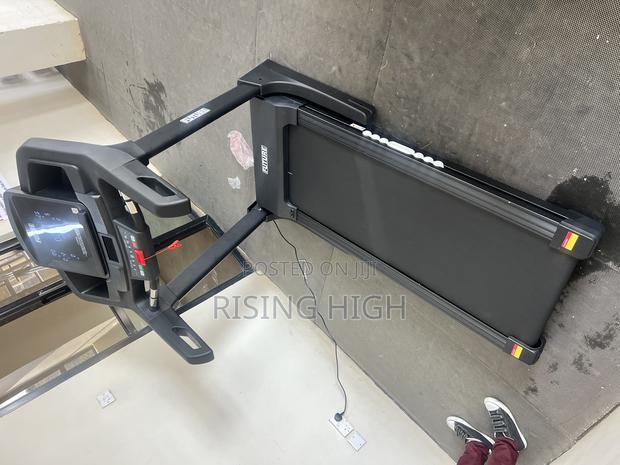 Commercial Treadmill - thumbnail 2