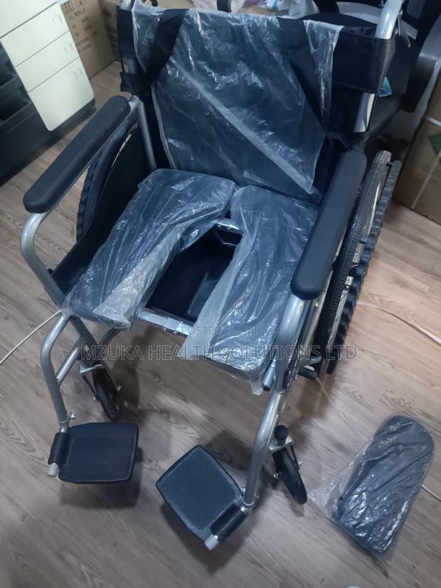 Standard Wheelchair (Commode) - thumbnail 3
