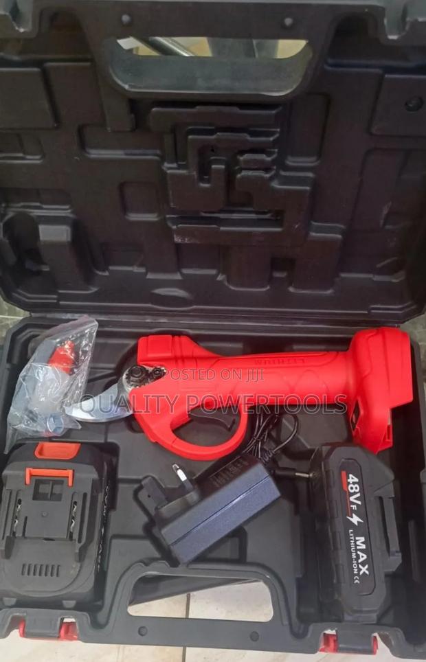 Efficient Cordless Pruning Shear