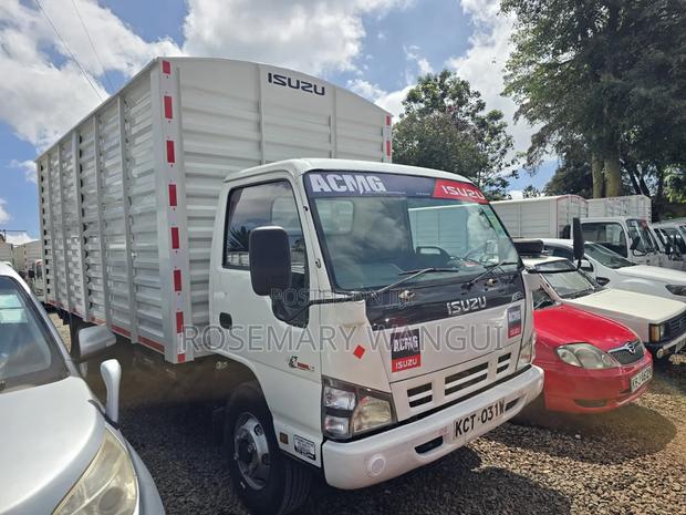 Isuzu NPR Year 2018 Cc 4300 Diesel Engine Local Assembled - thumbnail 2