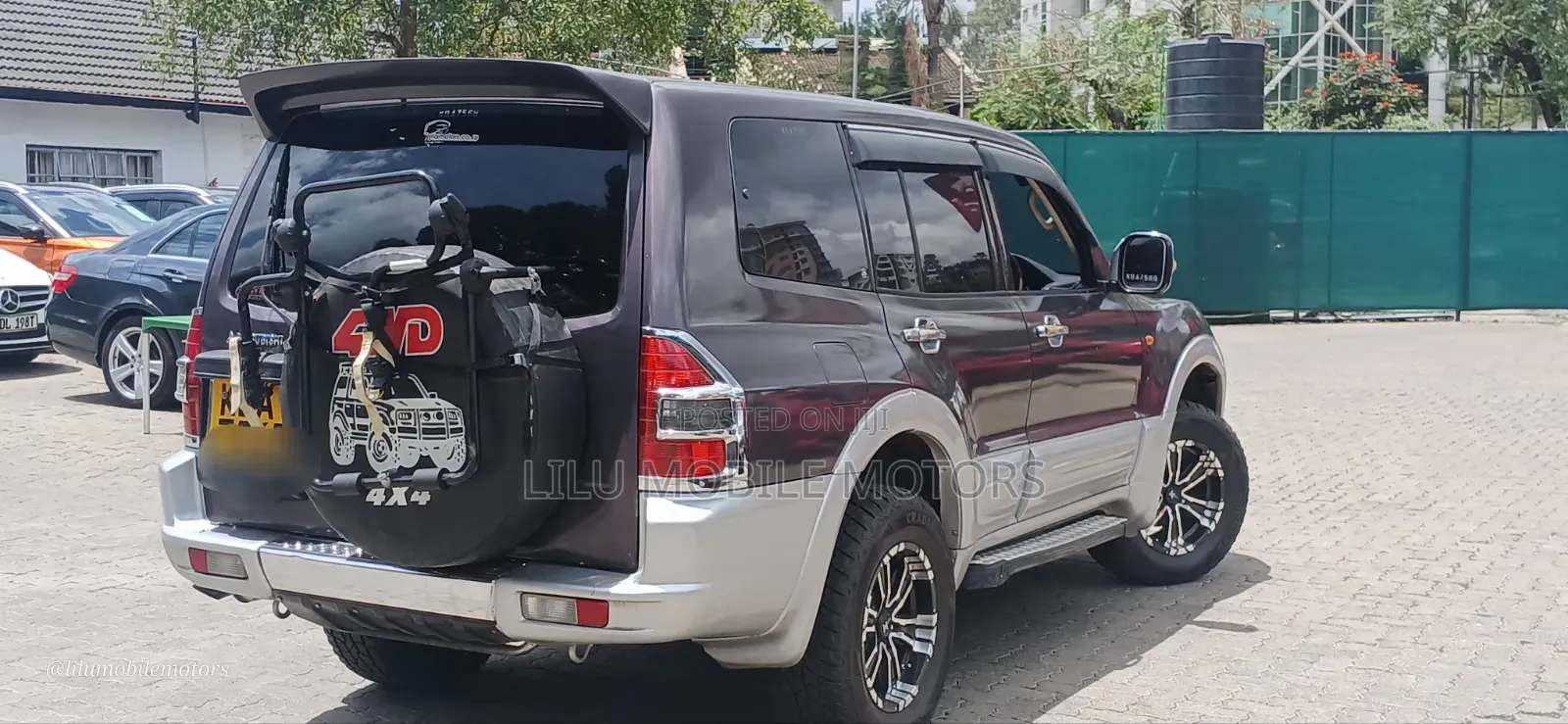 Mitsubishi Pajero Sport 2000 Purple