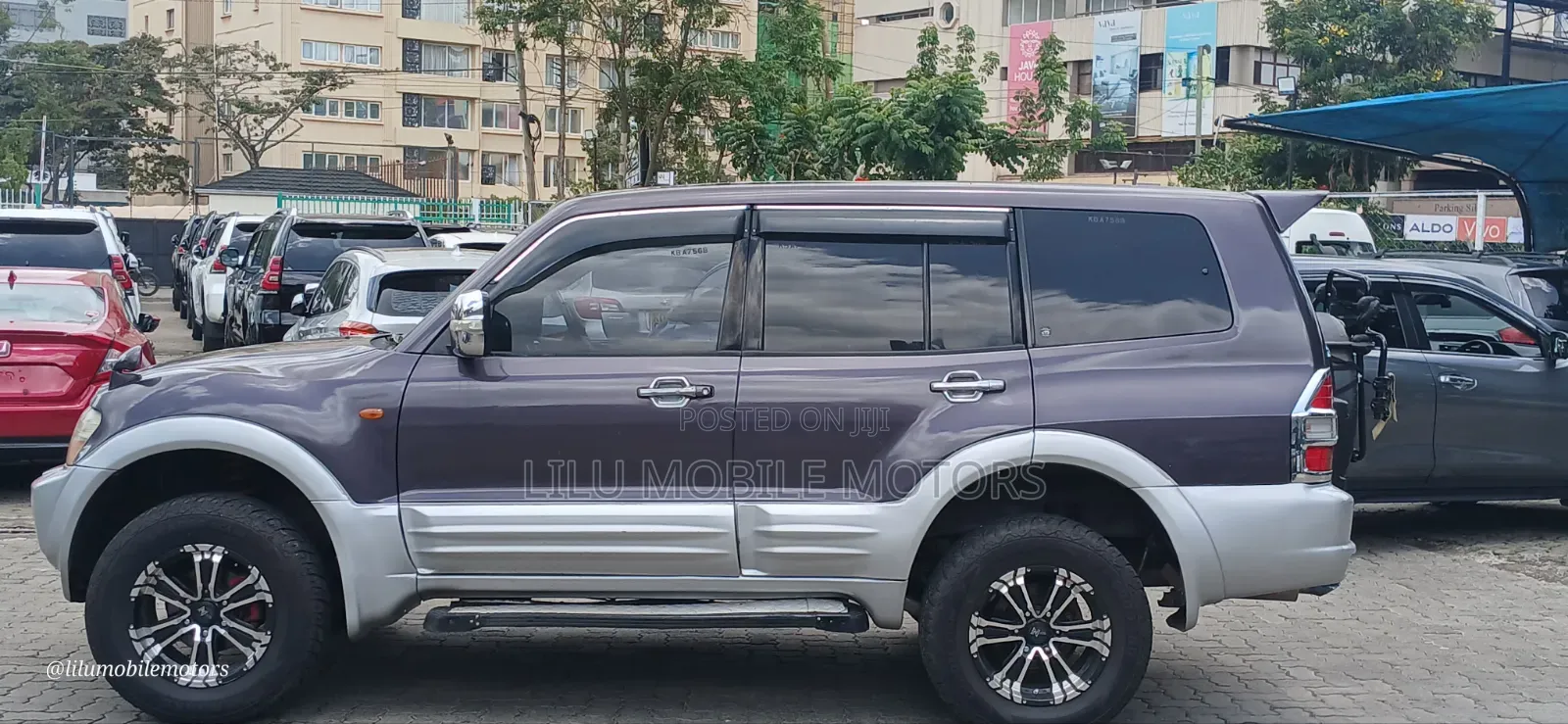 Mitsubishi Pajero Sport 2000 Purple