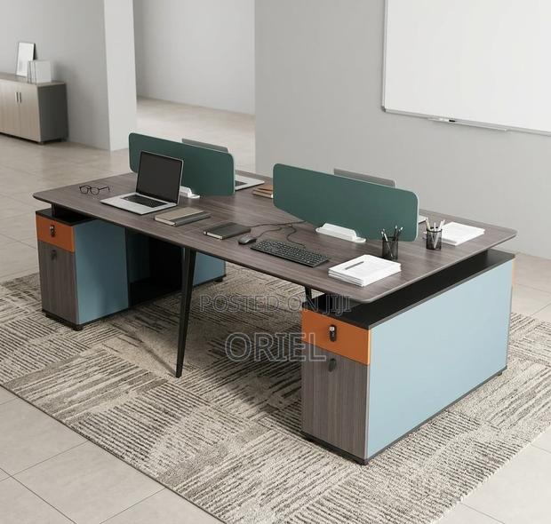 Office Workstation : Modern 4-Person Office Workstation - thumbnail 4