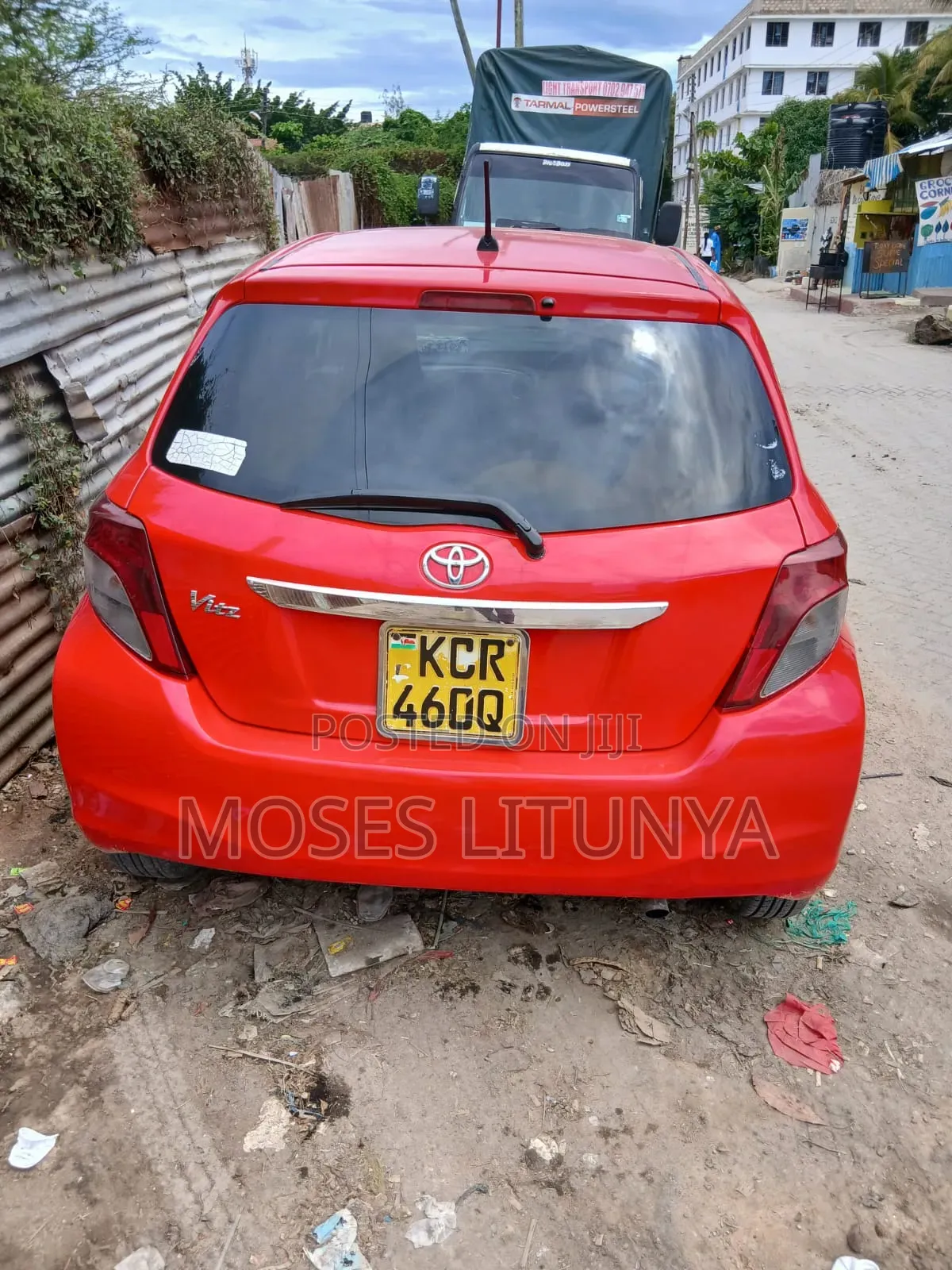 Toyota Vitz 1.3 FWD 5dr 2012 Red