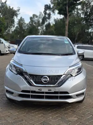 Nissan Note 2018 Silver