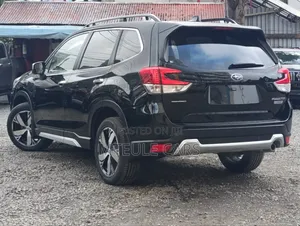 Subaru Forester Premium AWD 2019 Black