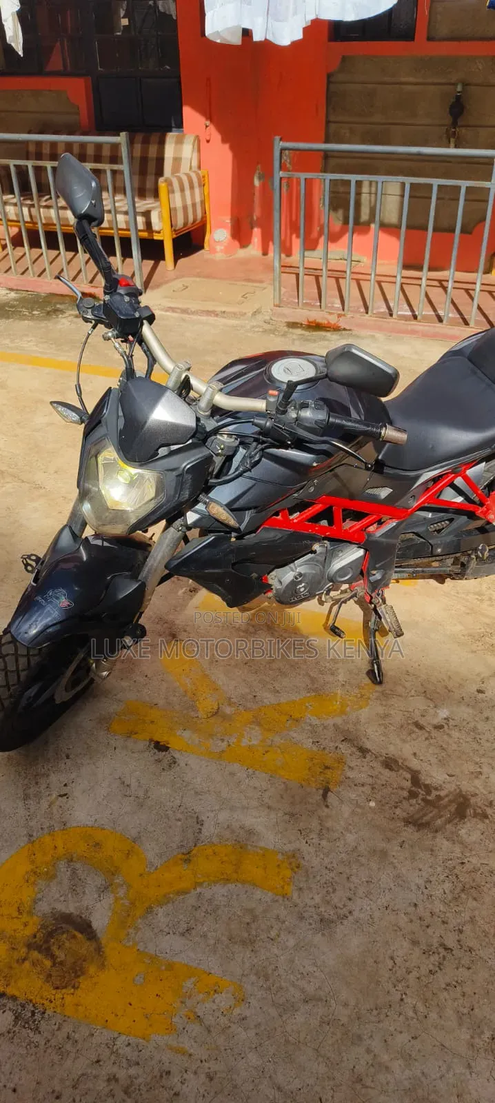Benelli TNT 2022 Black