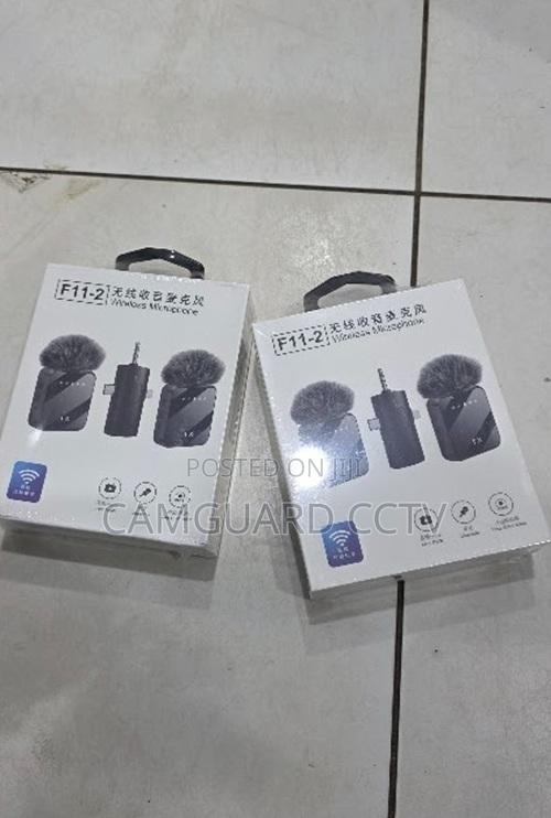 F11-2 Dual Clip Wireless Lavalier Mic for Android iPhone