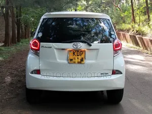 Toyota Ractis 2016 White