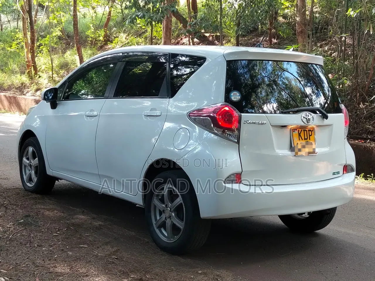 Toyota Ractis 2016 White