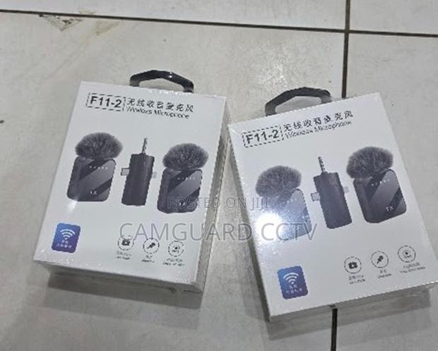 F11-2 Wireless Clip Microphone for Interviews, Vlog Streaming