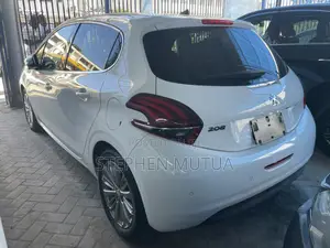 Peugeot 208 2019 White