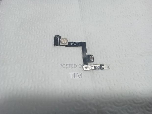iPhone 11 Flashlight - thumbnail 2
