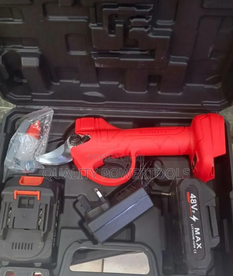 Efficient Cordless Pruning Shear