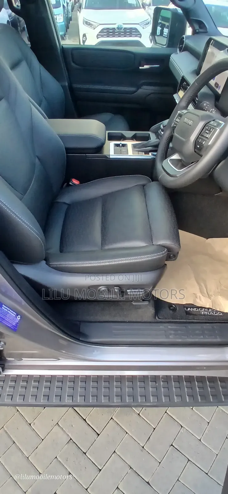 Toyota Land Cruiser Prado 2.8 2025 Gray