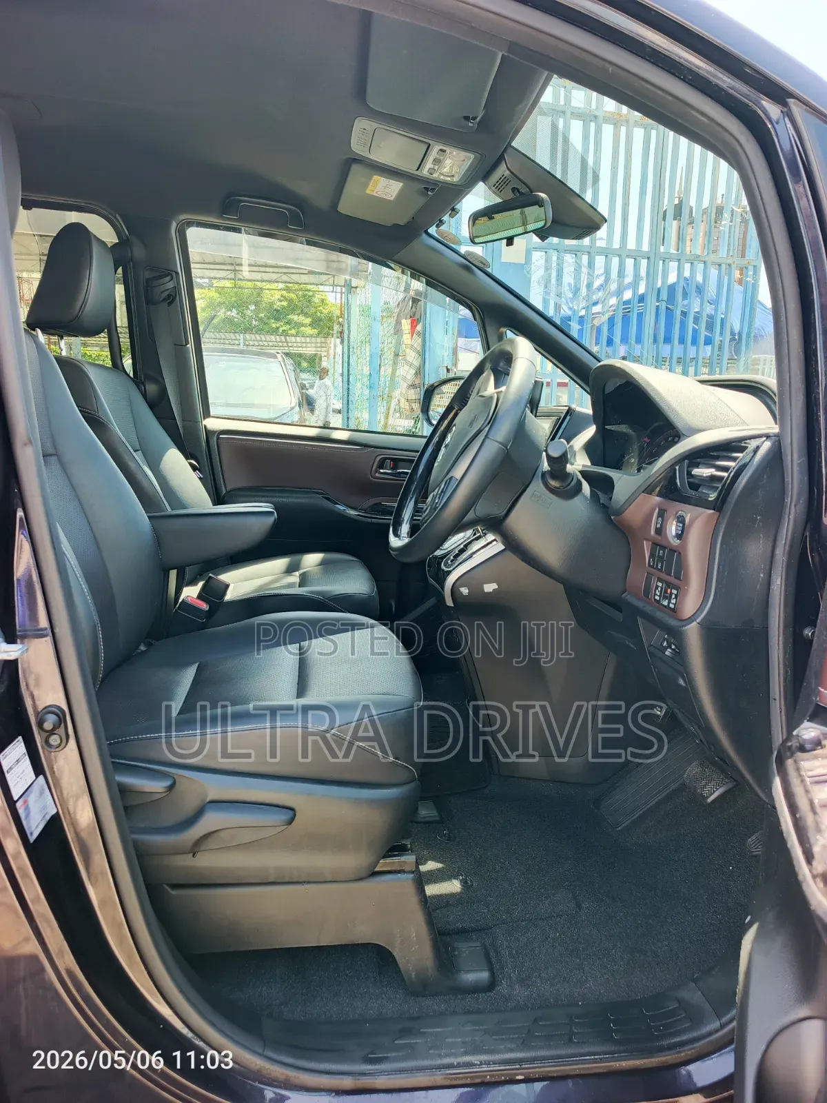 Toyota Esquire 2019 Blue