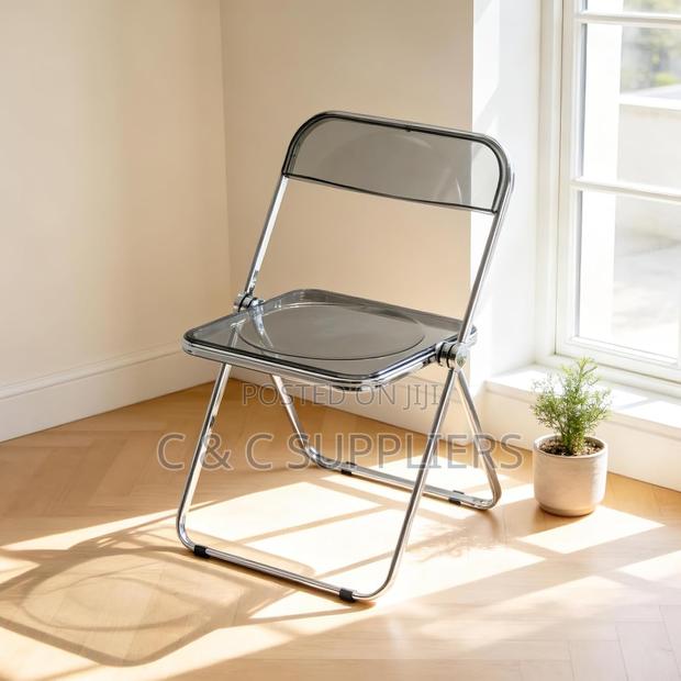 Foldable Plastic Chairs - thumbnail 3