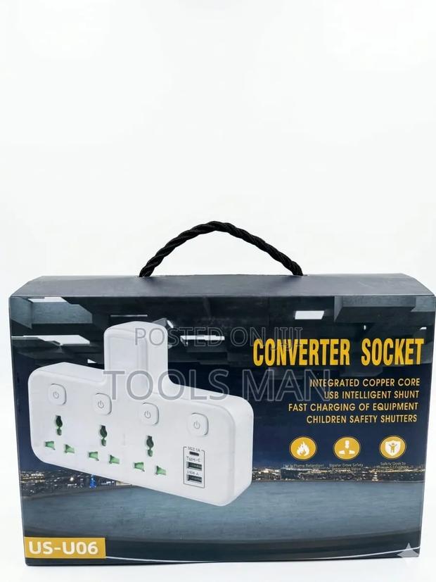 3 Way Universal Converter Socket With 2 Usb Ports - Us-U06.
