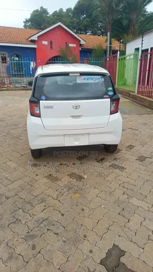 Toyota Pixis 2019 White