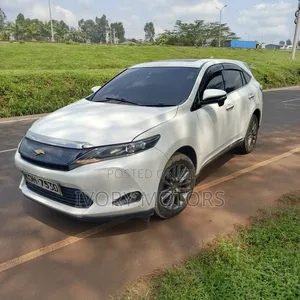 Toyota Harrier 2.0 2015 White