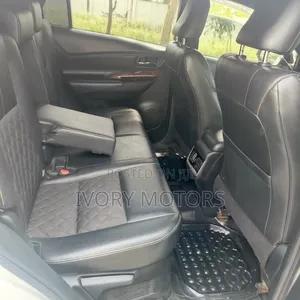 Toyota Harrier 2.0 2015 White