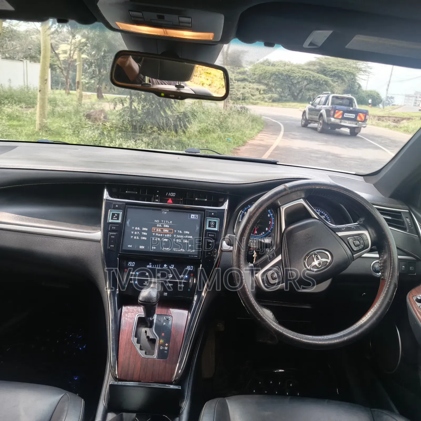 Toyota Harrier 2.0 2015 White
