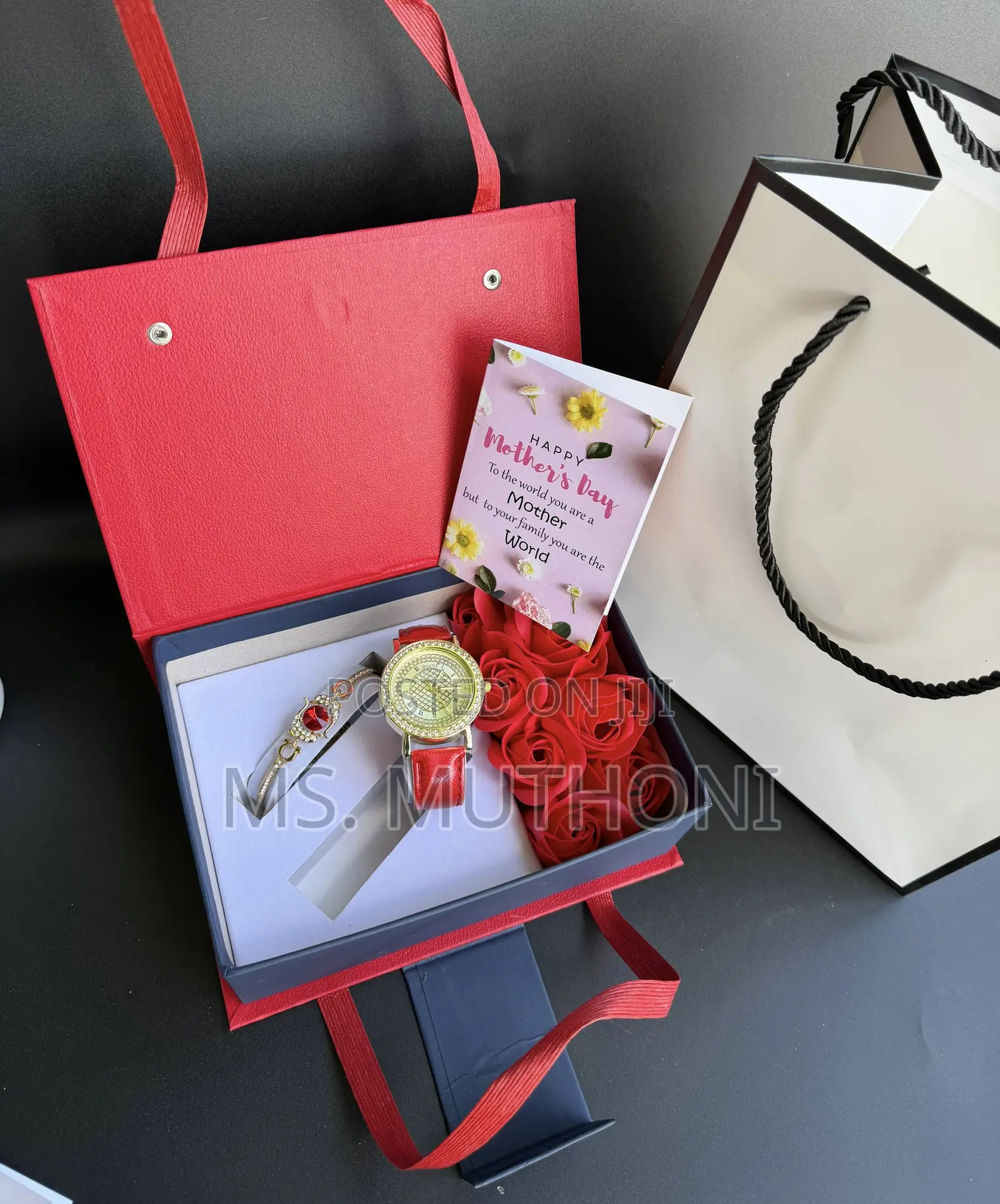 Scarlet  Mothers Day Gift Set
