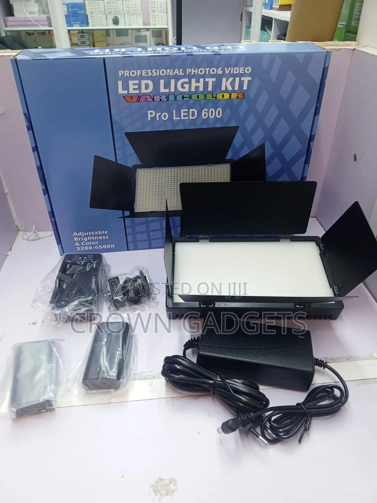 Pro Led 600 Led Video Light Panel Kit With Stand Barndoors