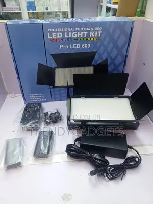 Pro Led 600 Led Video Light Panel Kit With Stand Barndoors