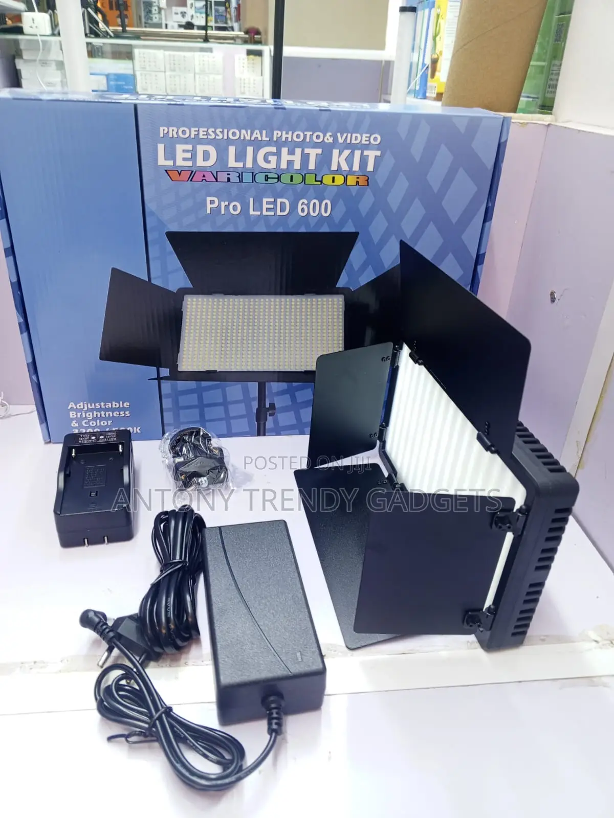 Pro Led 600 U600 Video Light Kit Stand Barndoors Studio