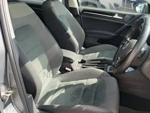 Volkswagen Golf TSI S FWD 2018 Gray
