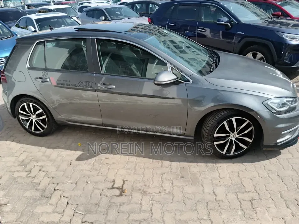Volkswagen Golf TSI S FWD 2018 Gray