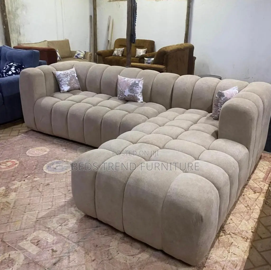 6 Seater Champagne Bubble Seat.
