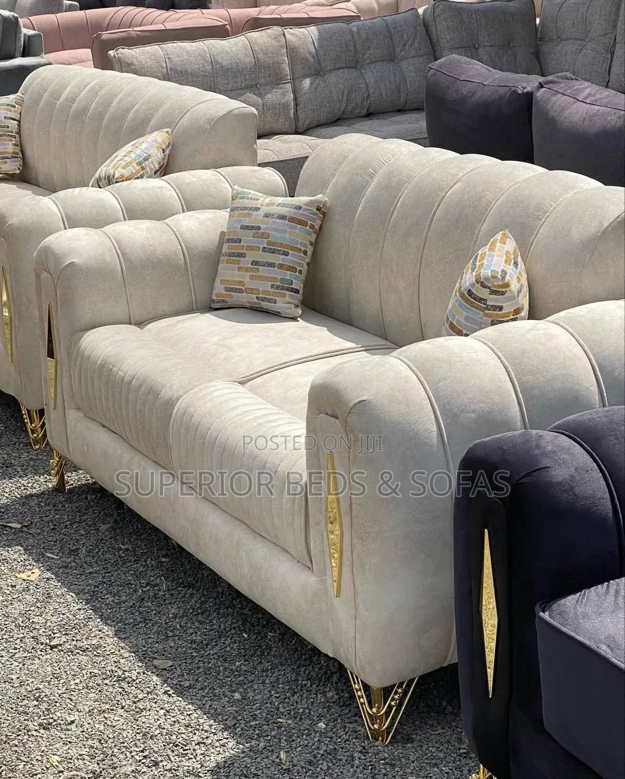 Quality/Brand New 2 Seater