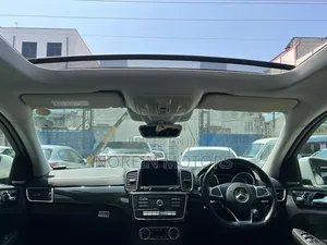Mercedes-Benz GLE-Class GLE 350d 4MATIC 2018 Pearl