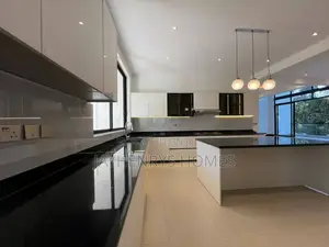 5bdrm House in Spring Valley for sale