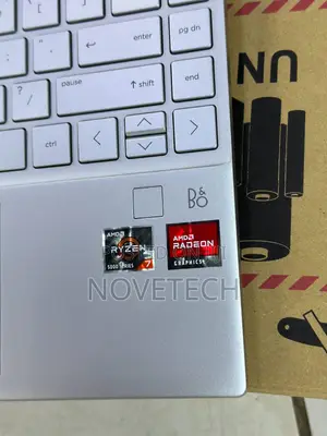 Laptop HP Pavilion 13 8GB AMD Ryzen 7 SSD 256GB