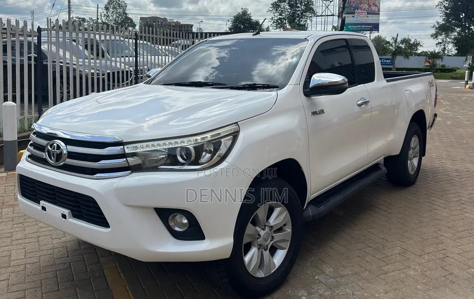 Toyota Hilux Revo Smart Cab Deisel 2.4 AWD 2017 White