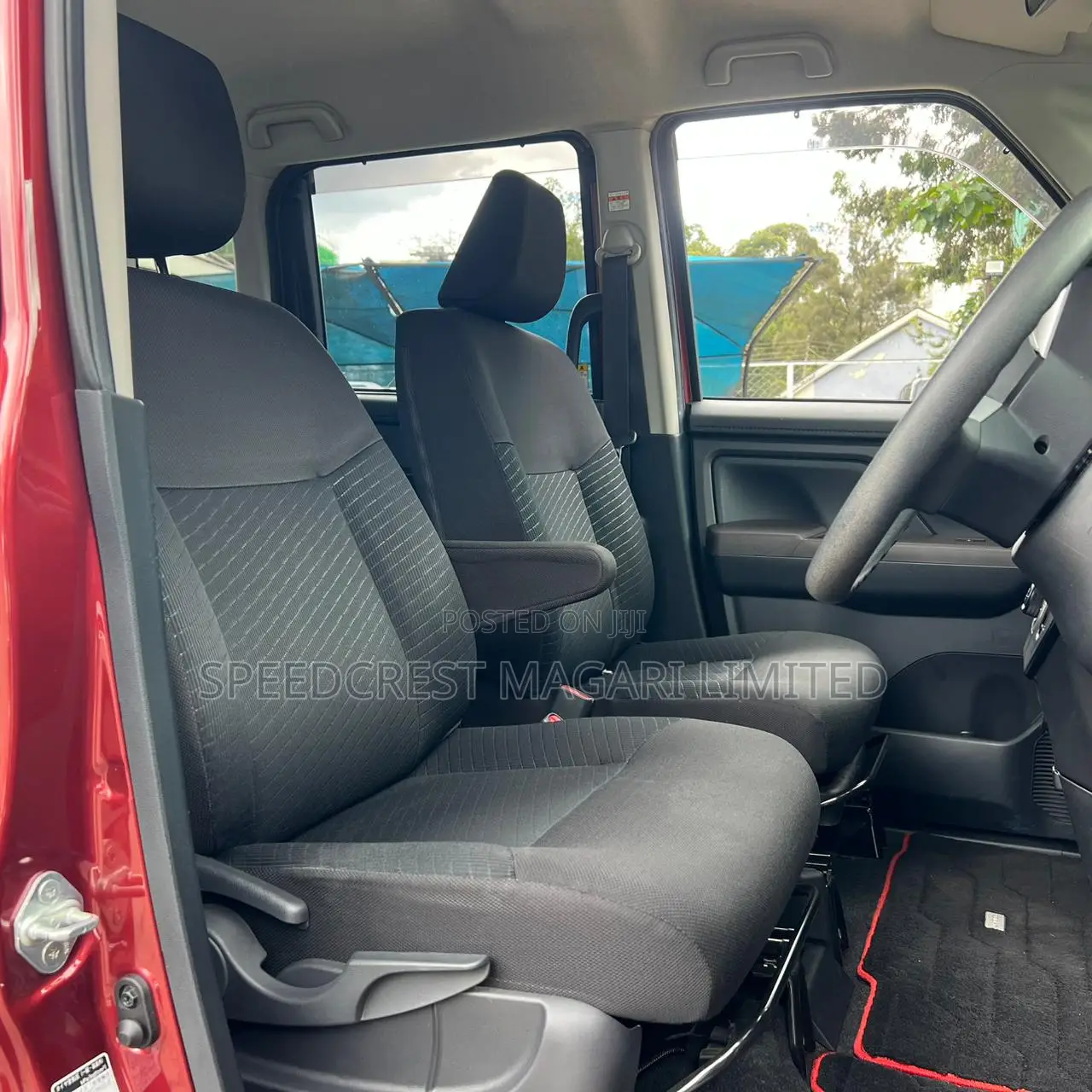 Toyota Roomy 2019 Red