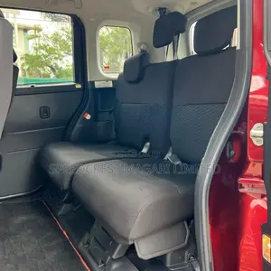 Toyota Roomy 2019 Red