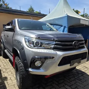 Toyota Hilux 2019 Silver