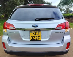 Subaru Outback 2011 Silver